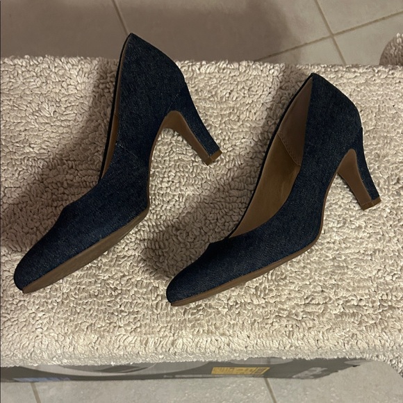 Kelly & Katie Blue Denim Heels worn once Sz 7.5 - Picture 5 of 10